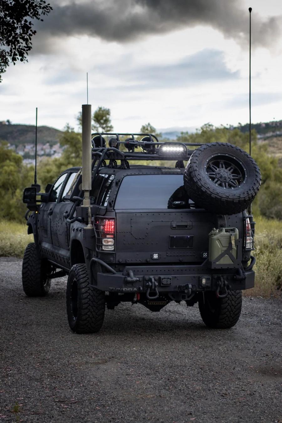 Toyota Tundra CrewMax 4x4 Zombie Apocalypse 2013 года  (фото 83 из 461)